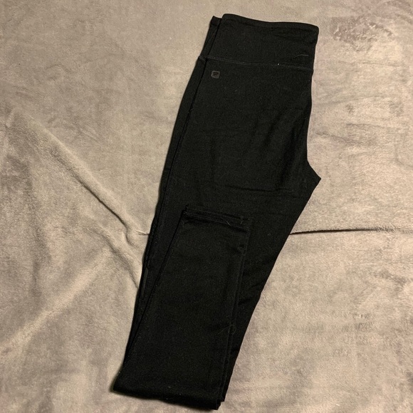 Fabletics leggings - Picture 2 of 3